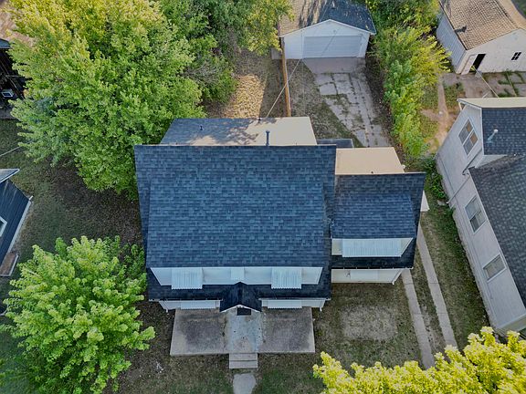 2nd image of 624 N 2nd St