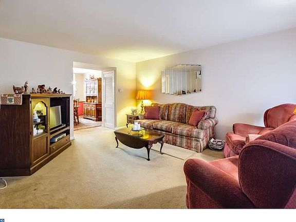 3rd image of 3131 Englewood St