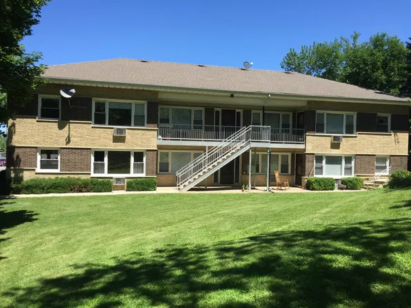 8239 Archer Ave APT 8, Willow Springs, IL 60480