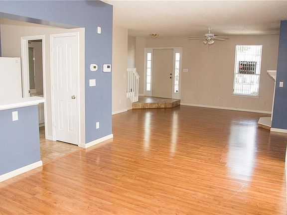 4th image of 913 Wyden Dr