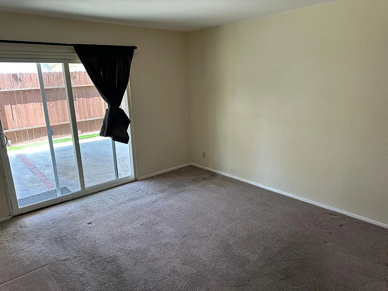 7619 Memory Dr — Photo 7