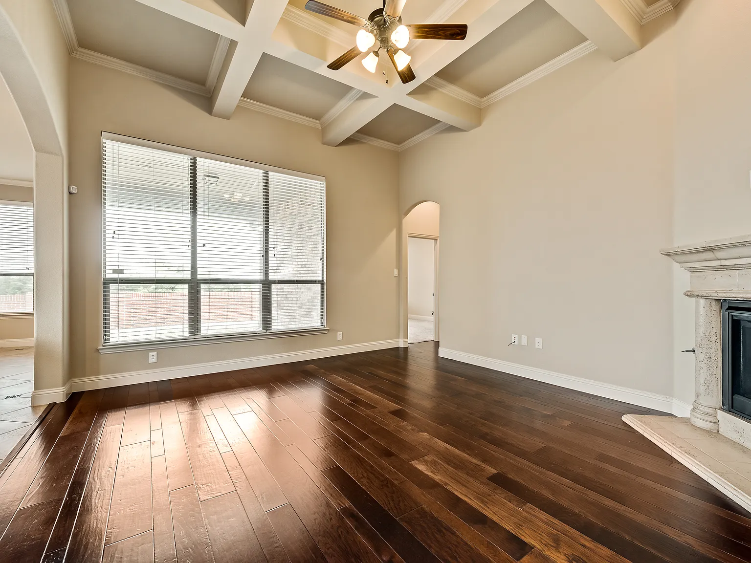 3 bed, 1882 sqft, $2,400 — Photo 2