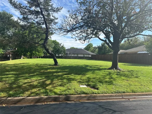 337 Circleview Dr N, Hurst, TX 76054