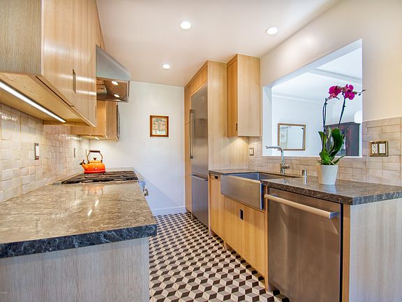 5th image of 2594 Thames Pl