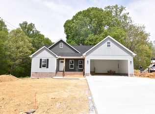 101 Fletchers Farm Dr, Thomasville, NC 27360