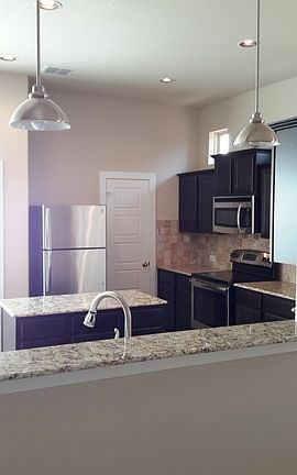 3rd image of 1123 & 1127 Creekside Orchard
