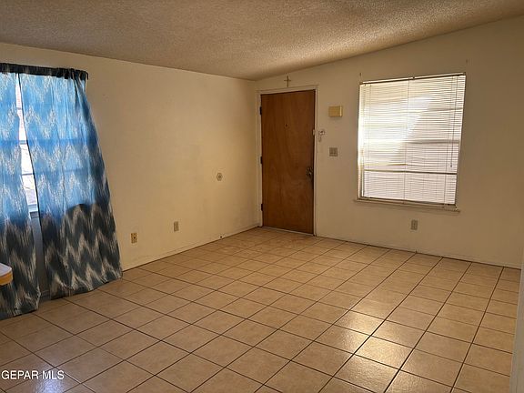 4th image of 11415 Sundrop Ct
