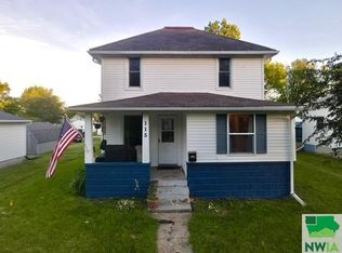 115 Linn St, Cherokee, IA 51012