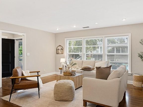 5th image of 1440 Huntington Cres