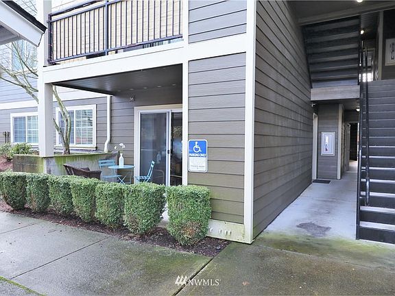 2nd image of 1411 Evergreen Park Dr SW Unit 103
