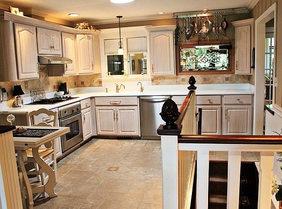 5th image of 1310 Esmond Dr