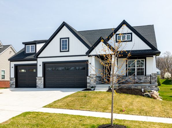 2322 Yasmin Dr