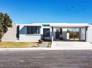 Urb Gran Vista Camino De Las Bambuas, Toa Alta, PR 00953