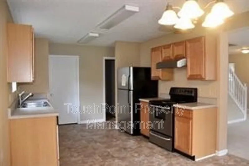 3 bed, 2.5 bath, 2056 sqft, $1,850 — Photo 4