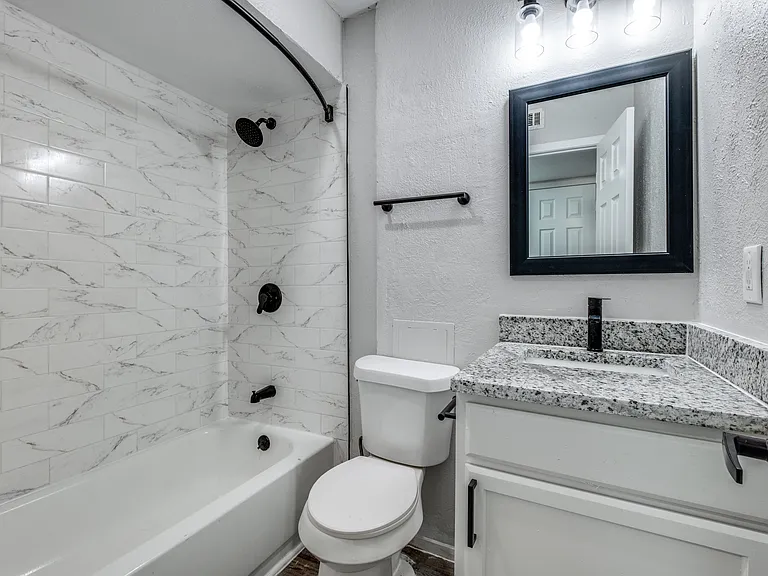 Villa La Paz Apartments — Photo 10