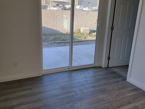 3rd image of 14819 Nubia St