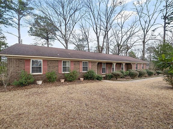 2nd image of 3900 Brookhill Rd