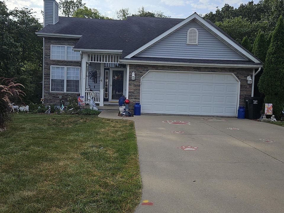 1st image of 4 Cambridge Ct