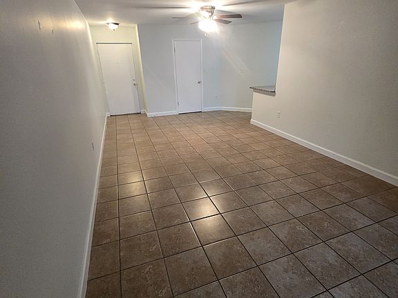 3rd image of 3524 Southpointe Dr