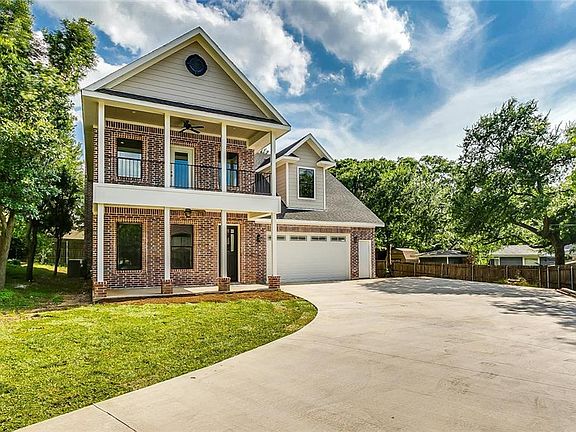 2nd image of 17 Linderhof Cir