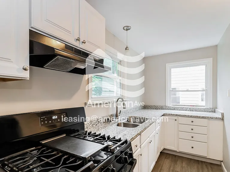 528464_007_wm_-_kitchen_13109382.jpg