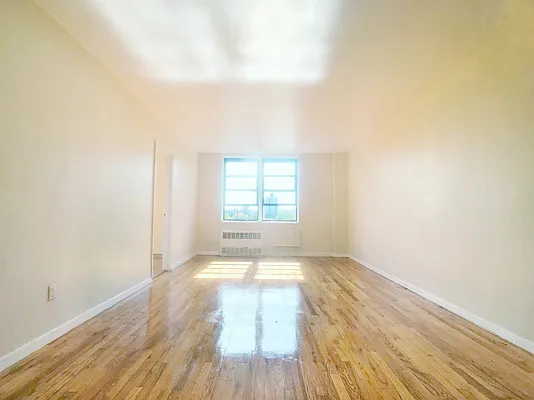 Rented by Bohemia Realty Group | media 6