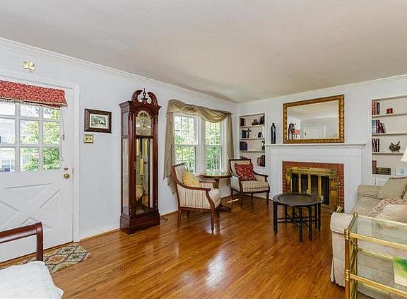 3rd image of 1155 Brownell Ave