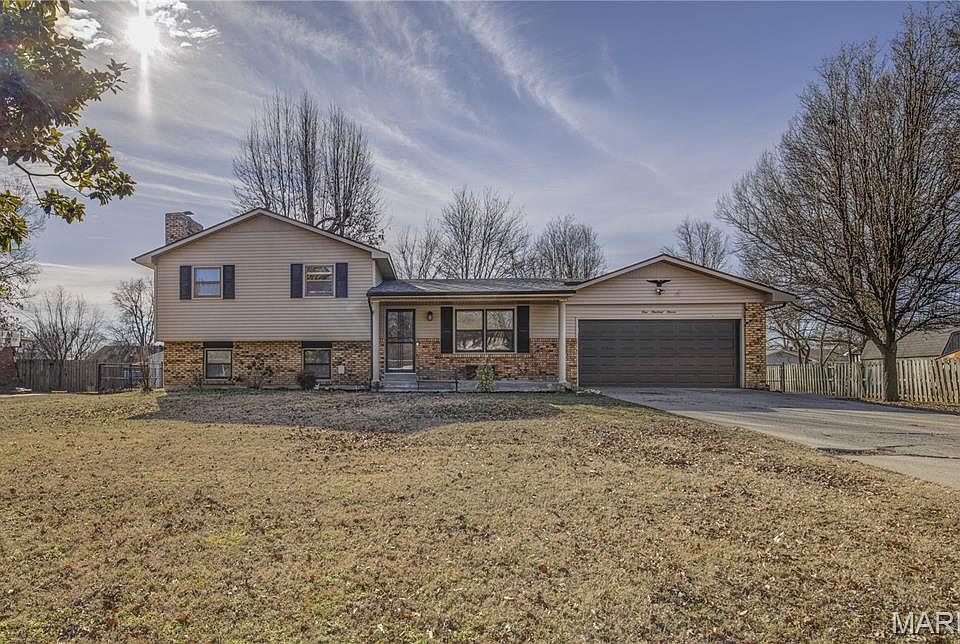 1st image of 111 Holmes Dr