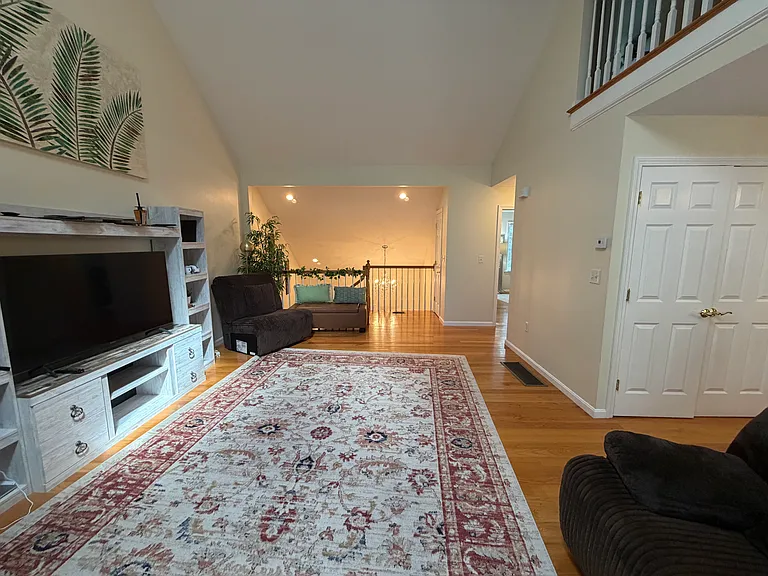 7 Country Hill Rd — Photo 25