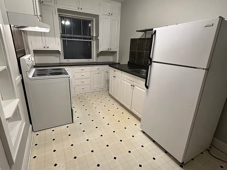 1844 Grand Ave — Photo 6