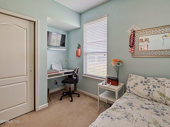 4th image of 829 Quiet Stone Ln