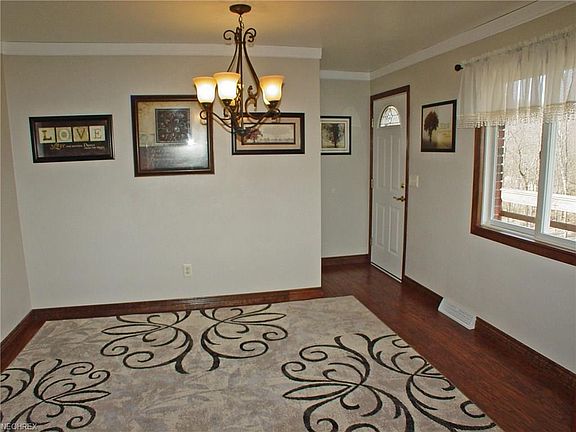 4th image of 240 Bonnie Beth Dr
