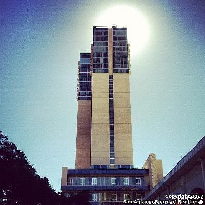 2nd image of 600 E Market St