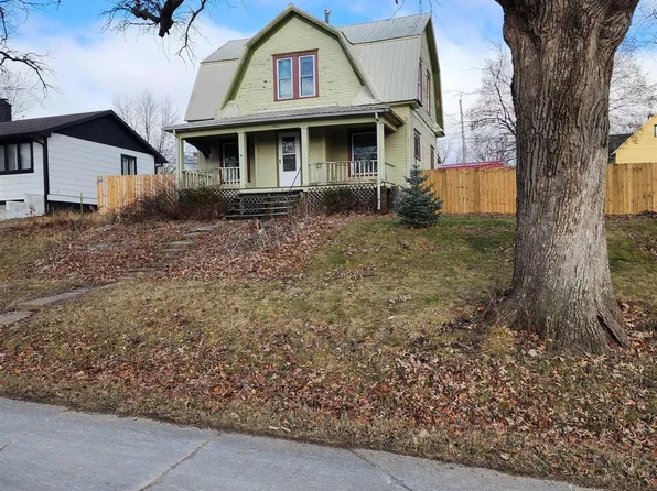 2311 9th Ave E, University Park, IA 52595