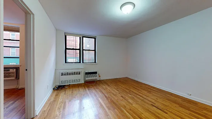 Rented by Bond New York | media 4