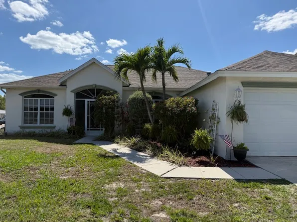 18582 Wisteria Rd, Fort Myers, FL 33967