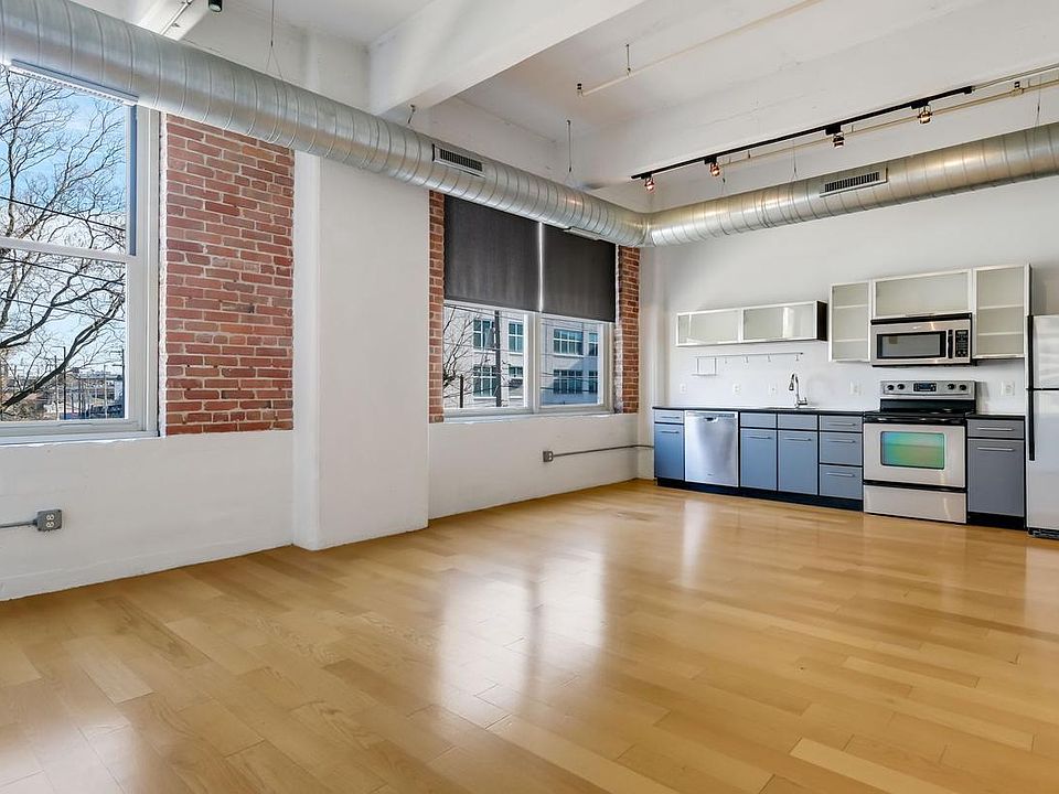 1st image of 444 N 4th St Unit 213