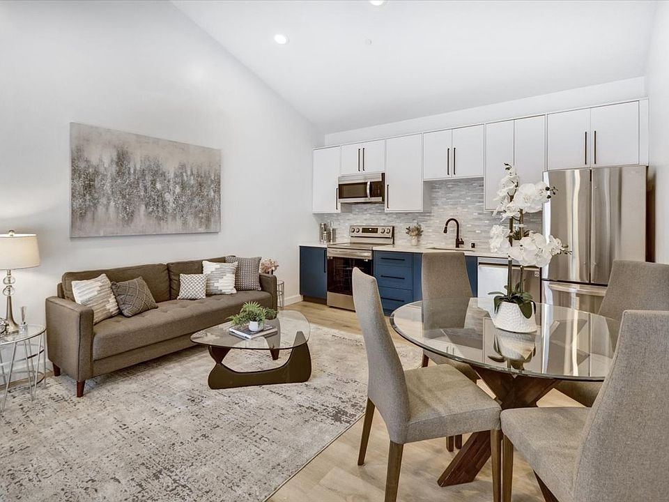 Kitchen/Lounge