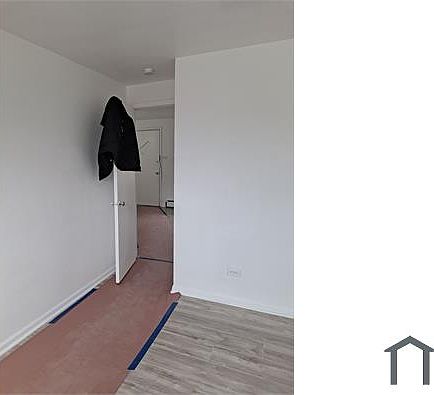 4th image of 12400 Greenwood Ave APT 202