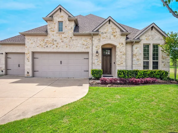 5200 Ravine Ridge Ct, Roanoke, TX 76262