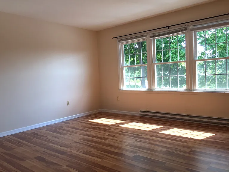 473 S Prospect St — Photo 5