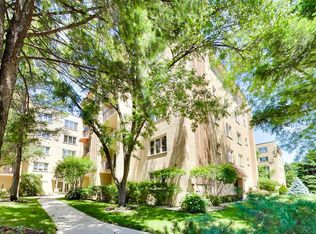 6430 W Belle Plaine Ave APT 209, Chicago, IL 60634