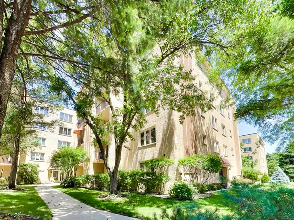 6430 W Belle Plaine Ave APT 209, Chicago, IL 60634