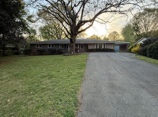 220 Meadow Ln, Cartersville, GA 30120