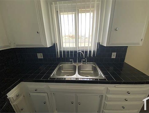 1st image of 711 S Fir Ave APT 8