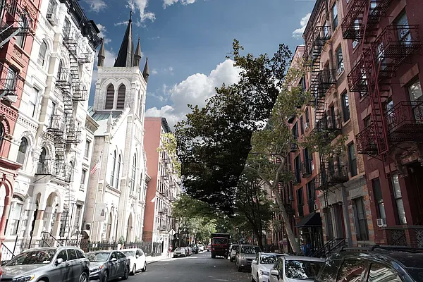 Rented by Renetta Real Estate | media 80