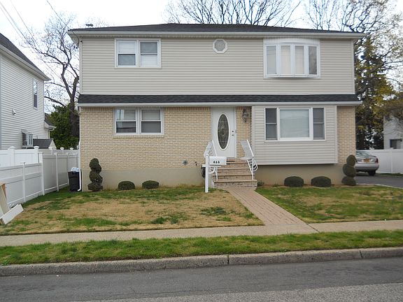 2nd image of 466 Oakley Ave