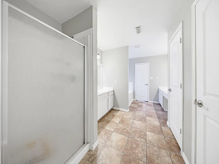 16130 Coleburn Dr — Photo 31