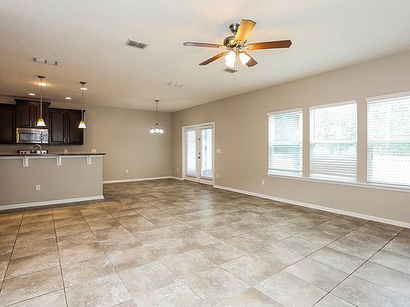 5th image of 646 Drysdale Dr