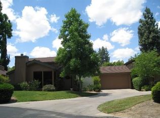594 W Barstow Ave, Fresno, CA